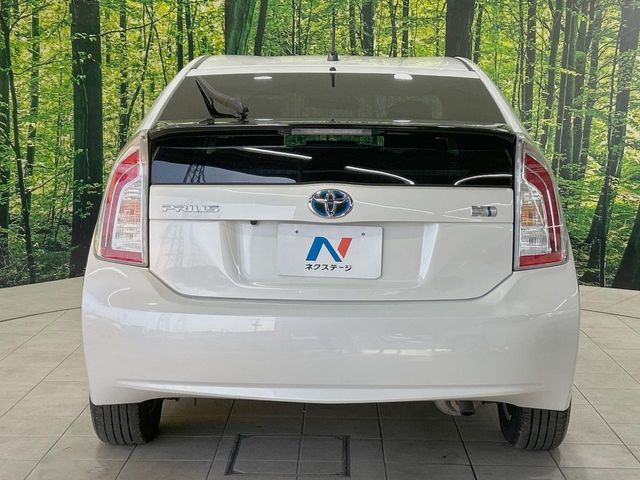 TOYOTA PRIUS 2013 Image 31