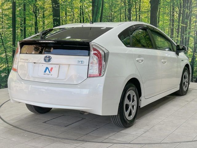 TOYOTA PRIUS 2013 Image 31