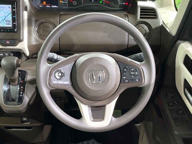 HONDA N BOX 2021 Image 31