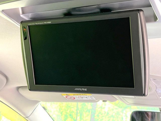 TOYOTA PRIUS ALPHA 2013 Image 31