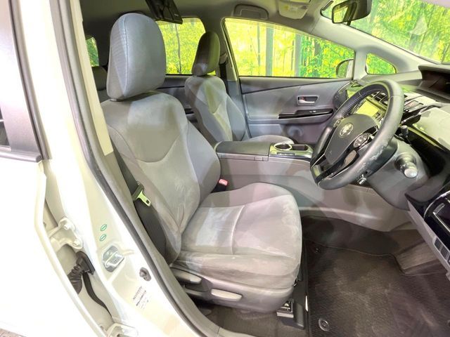 TOYOTA PRIUS ALPHA 2013 Image 31