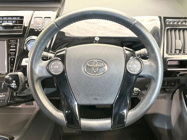TOYOTA PRIUS ALPHA 2013 Image 31