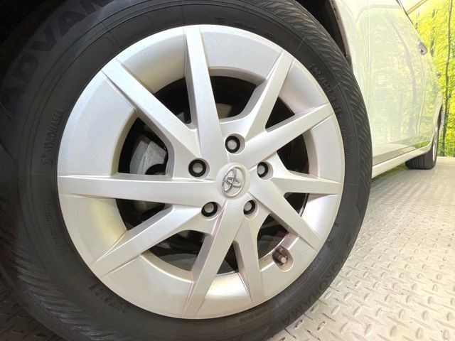 TOYOTA PRIUS ALPHA 2013 Image 31