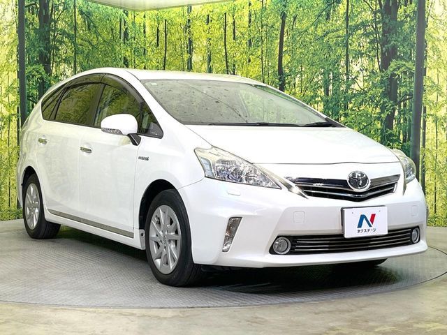 TOYOTA PRIUS ALPHA 2013 Image 31