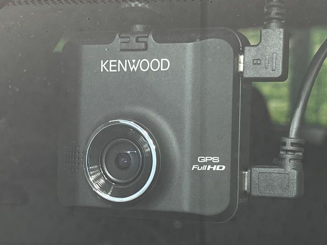 TOYOTA VITZ 2019 Image 31