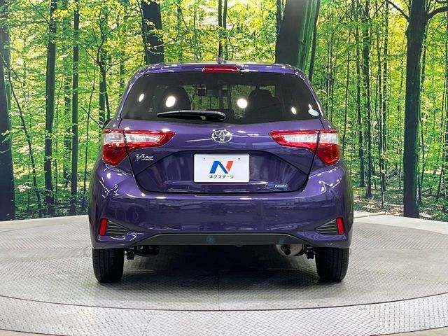 TOYOTA VITZ 2019 Image 31