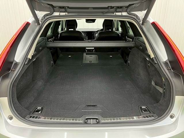 VOLVO V90 2017 Image 31