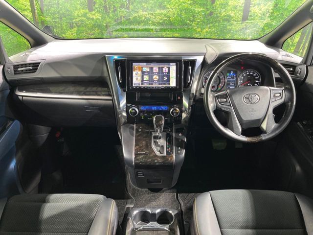 TOYOTA VELLFIRE 2018 Image 31