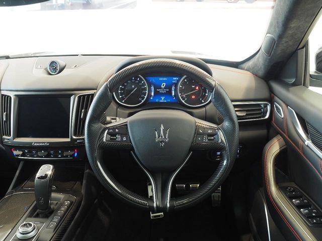 MASERATI LEVANTE 2020 Image 31