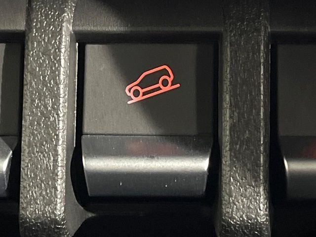 SUZUKI JIMNY NOMADE 2025 Image 31