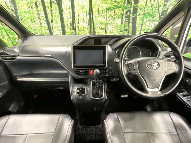 TOYOTA VOXY 4WD 2015 Image 31