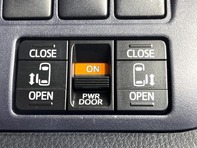 TOYOTA VOXY 4WD 2015 Image 31