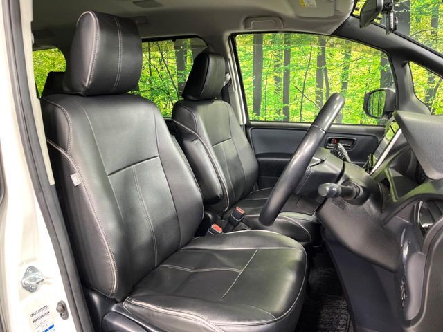 TOYOTA VOXY 4WD 2015 Image 31