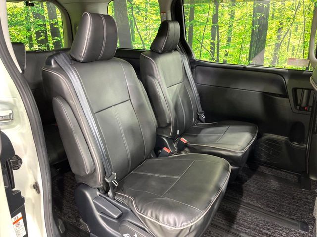 TOYOTA VOXY 4WD 2015 Image 31