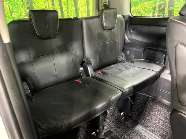 TOYOTA VOXY 4WD 2015 Image 31