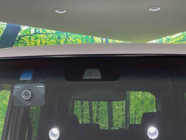 HONDA N BOX CUSTOM 2019 Image 31