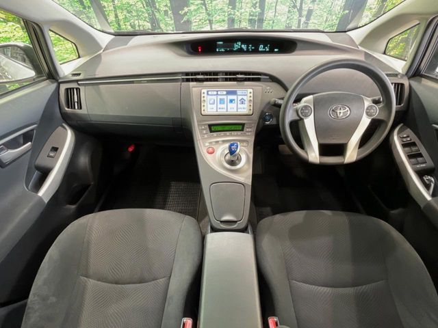 TOYOTA PRIUS 2014 Image 31