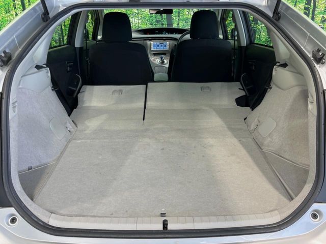 TOYOTA PRIUS 2014 Image 31