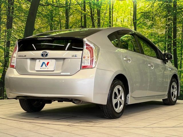 TOYOTA PRIUS 2014 Image 31