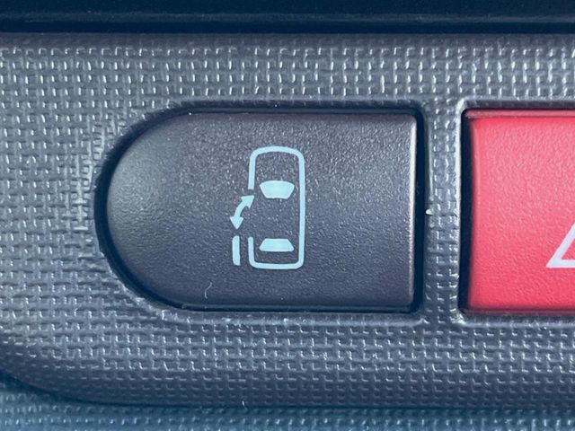 TOYOTA PORTE 2013 Image 31