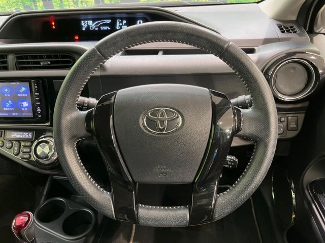 TOYOTA AQUA 2015 Image 31