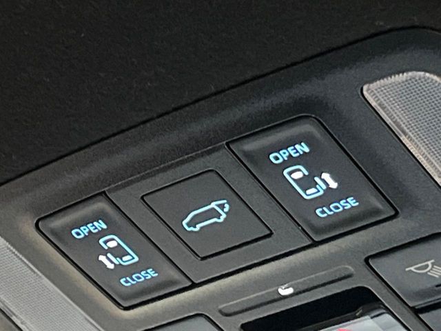 TOYOTA NOAH HYBRID 2023 Image 31