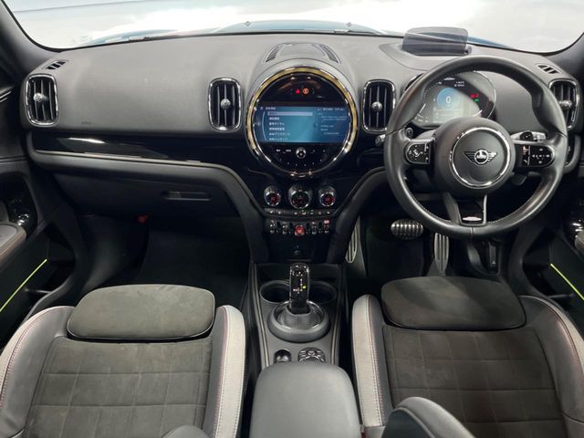 BMW MINI CROSSOVER 2022 Image 31