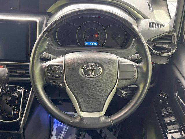 TOYOTA VOXY 2020 Image 31