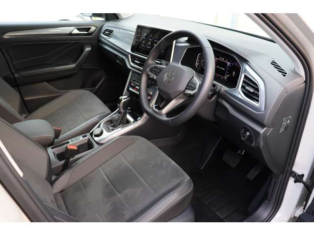 VOLKSWAGEN T-ROC 2025 Image 31