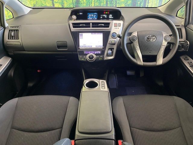 TOYOTA PRIUS ALPHA 2015 Image 31