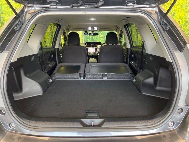 TOYOTA PRIUS ALPHA 2015 Image 31