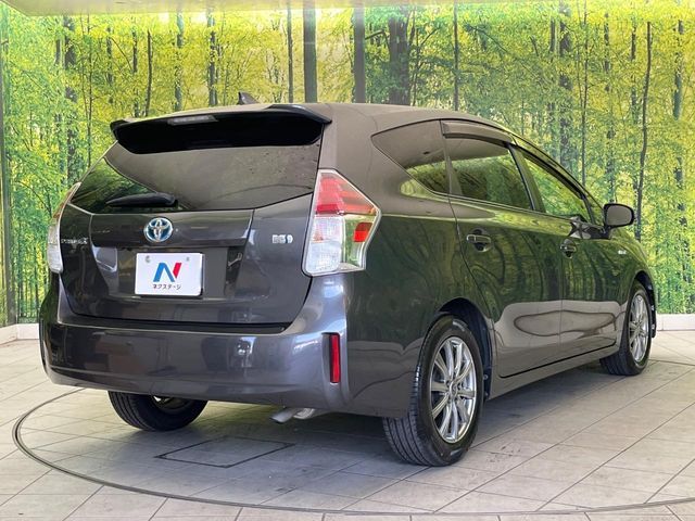 TOYOTA PRIUS ALPHA 2015 Image 31