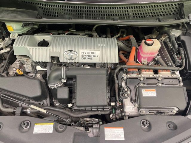 TOYOTA PRIUS ALPHA 2015 Image 31