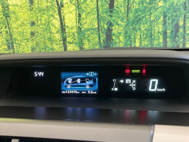 TOYOTA PRIUS ALPHA 2015 Image 31