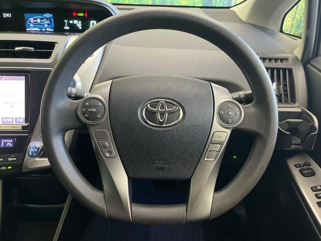 TOYOTA PRIUS ALPHA 2015 Image 31