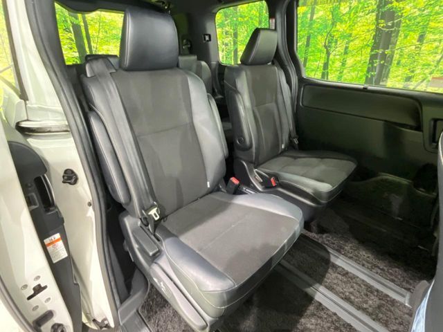 TOYOTA NOAH 4WD 2019 Image 31