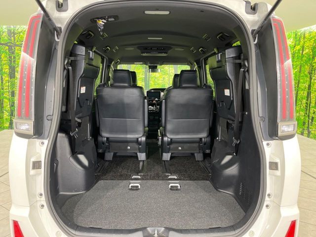 TOYOTA NOAH 4WD 2019 Image 31