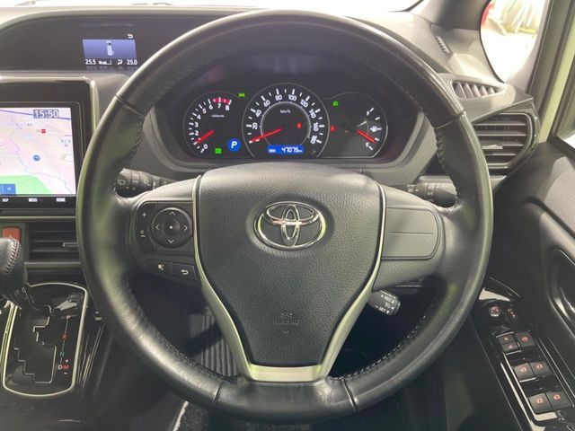 TOYOTA NOAH 4WD 2019 Image 31