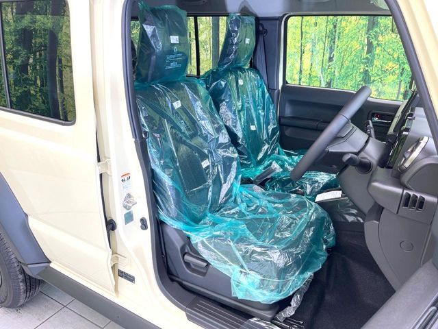 SUZUKI JIMNY NOMADE 2025 Image 31