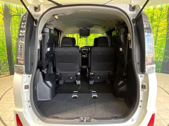 TOYOTA VOXY HYBRID 2016 Image 31