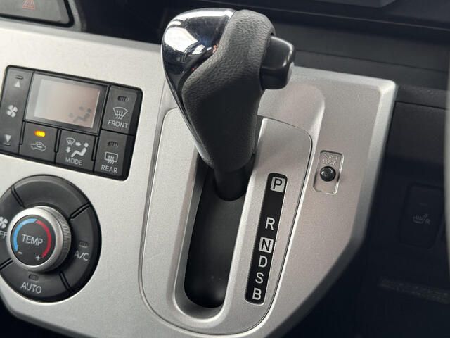 DAIHATSU WAKE 4WD 2015 Image 31