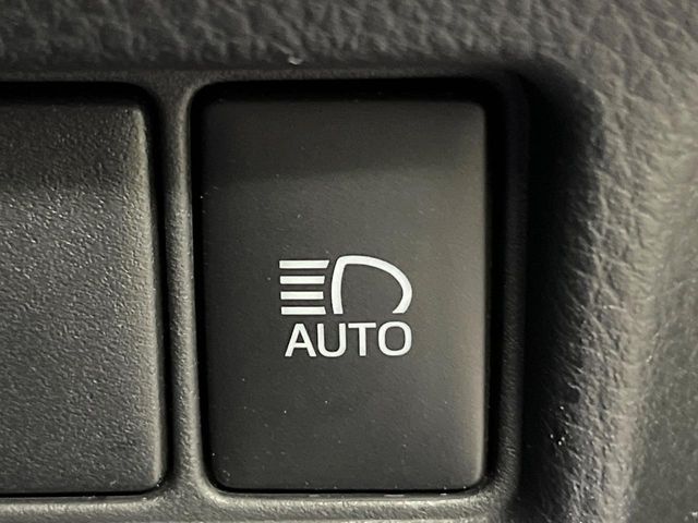 TOYOTA C-HR 4WD 2017 Image 31