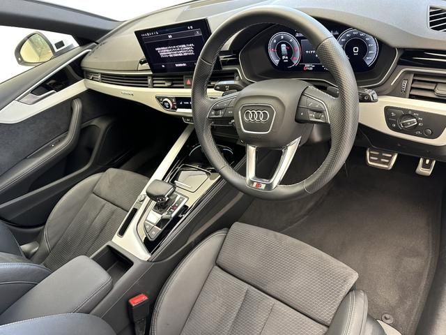 AUDI A4 AVANT 2023 Image 31