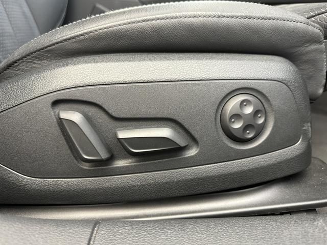 AUDI A4 AVANT 2023 Image 31