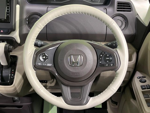 HONDA N BOX 2018 Image 31