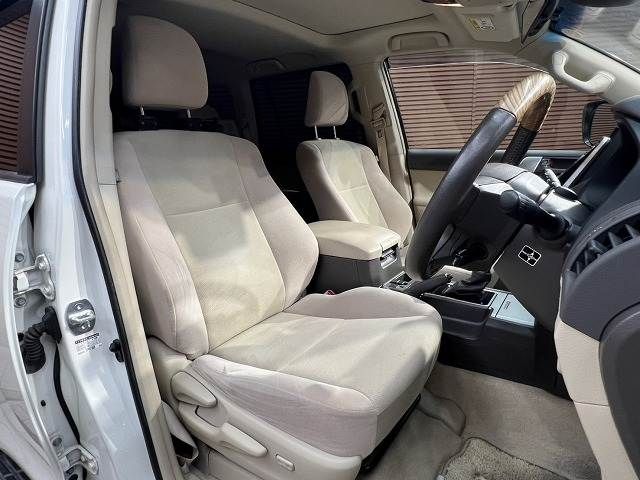 TOYOTA LANDCRUISER PRADO 2018 Image 31