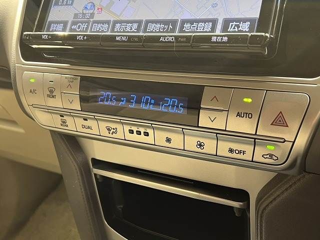 TOYOTA LANDCRUISER PRADO 2018 Image 31