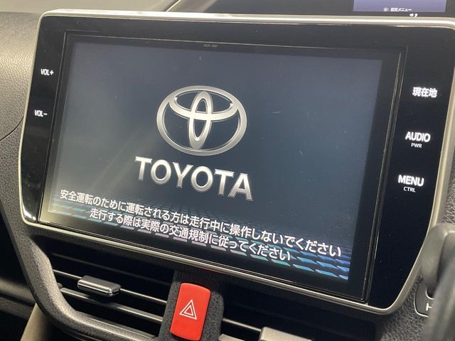 TOYOTA VOXY HYBRID 2017 Image 31