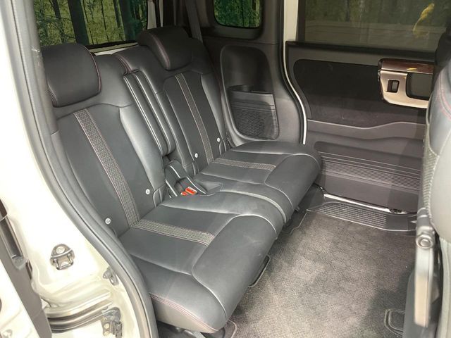 HONDA N BOX CUSTOM 2021 Image 31