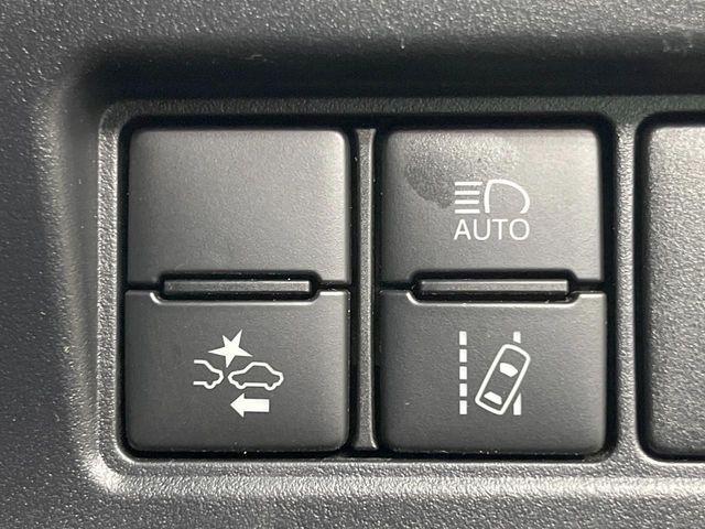 TOYOTA VOXY 2020 Image 31